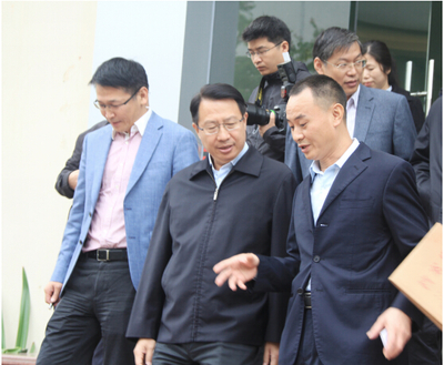 市長、書記為南方IT學院關心鼓勵送特禮!